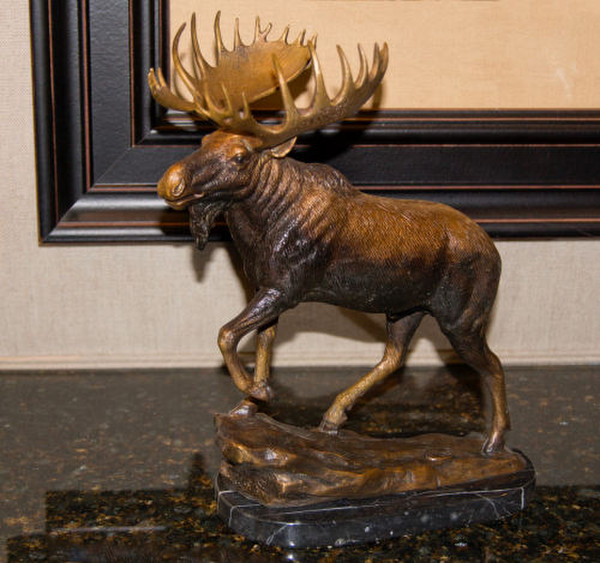Moose Bronze Tabletop Sculpture Mounted on a Marble Base Statue